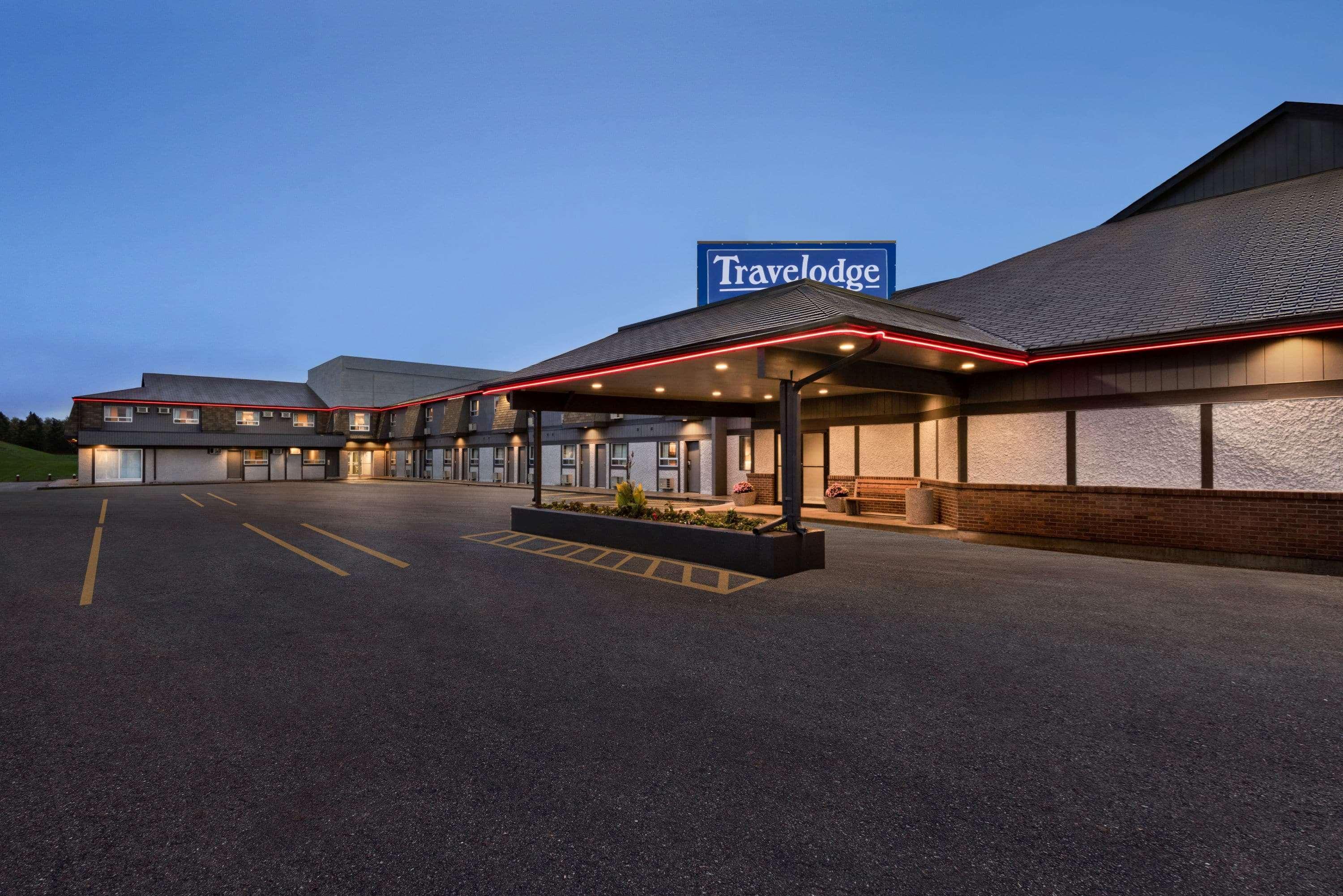 Travelodge By Wyndham Brandon Exterior foto